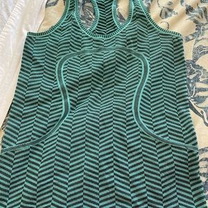 Teal & black Lululemon Run Swiftly Tech Racerback Tank, size 8